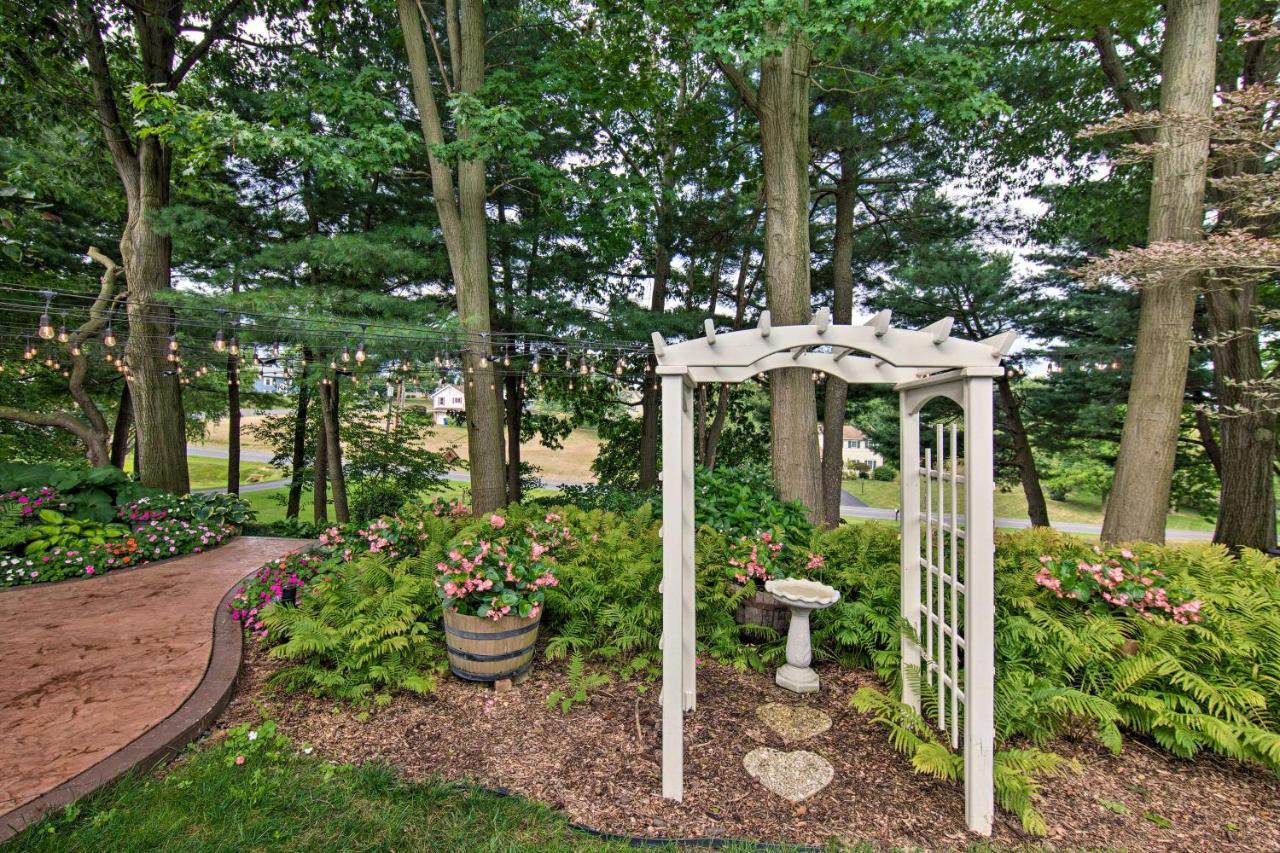 Charming Apartment With Yard And Beautiful Gardens! マンハイム エクステリア 写真