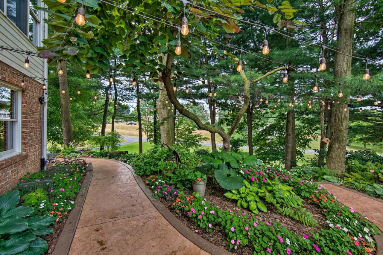 Charming Apartment With Yard And Beautiful Gardens! マンハイム エクステリア 写真